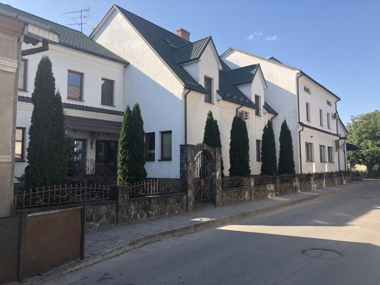 Europe Hotel Brody מראה חיצוני תמונה